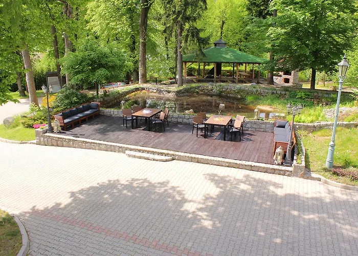 Szrenicowy Dwor 3* 斯克拉斯卡波伦巴